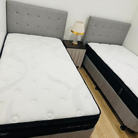 Otahuhu Town Centre Brand New Apartment 8B Auckland Dış mekan fotoğraf